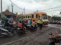 Unit Lantas Polsek Asemrowo Atur Lalu Lintas Pagi Berikan Pelayanan Masyarakat