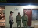 Babinkamtibmas Sidotopo Wetan Sambang Pemukiman, Sampaikan Pesan Waspada Orang Tak Dikenal