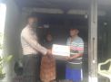 Babinkamtibmas Morokrembangan Bantu Salurkan Sembako Untuk Warga Terdampak Pandemi Covid-19