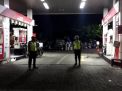 Polsek Pabean Cantikan Patroli Malam di SPBU, Ingatkan Agar Waspada Pembayaran Memakai Uang Palsu