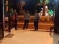 Polsek Kenjeran Lakukan Patroli Malam di Pemukiman, Ingatkan Waspada Orang Tak Dikenal