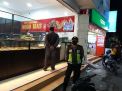 Polsek Pabean Cantikan Gelar Patroli Malam di Toko Emas Pasar Babaan, Titip Pesan Waspada Orang Tak Dikenal