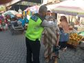 Polsek Krembangan Gelar Operasi Penertiban Masker di Pasar Kalianak Untuk Tekan Penyebaran Covid-19