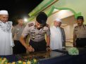 Kapolres Tanjung Perak Tandatangani Prasasti Peresmian Renovasi Masjid Polsek Kenjeran