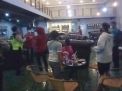 Polsek Asemrowo Lakukan Penertiban Warung Dalam Rangka Penerapan Jam Malam