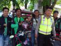 Babinkamtibmas Bongkaran Sampaikan Himbauan Tertib Berlalu Lintas