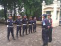Babinkamtibmas Bongkaran Sampaikan Pesan Tingkatkan Pengamanan Kepada Petugas Sekuriti