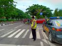 Unit Lantas & Unit Sabhara Polsek Kenjeran Lakukan Pengaturan Pagi Cegah Macet