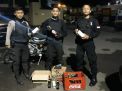 Tekan Peredaran Miras, Satsabhara Polres Tanjung Perak Lakukan Razia Di Toko-toko