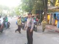 Bantu Keberangkatan Anak Sekolah, Polsek Pabean Cantikan Gelar Pengaturan Pagi