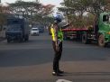 Satlantas Polres Tanjung Perak Gelar Pengaturan Lalu Lintas Pagi Cegah Kemacetan