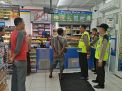 Polsek Asemrowo Gelar Patroli Malam di Mini Market, Antisipasi Kriminalitas 3C
