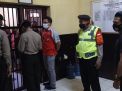Pantau Kesehatan Tahanan, Polsek Pabean Cantikan Laksanakan Pengecekan Rutin
