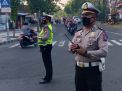 Satlantas Polres Tanjung Perak Lakukan Pengaturan Pagi Cegah Kemacetan