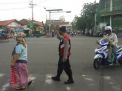 Polsek Semampir Lakukan Pengaturan Pagi Cegah Kemacetan