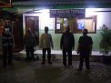 Sambang Pemukiman Polsek Semampir Lakukan Patroli Malam, Titip Pesan Waspada Orang Tak Dikenal
