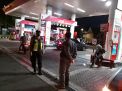 Polsek Pabean Cantikan Gelar Patroli di SPBU Malam Hari, Sampaikan Waspada Uang Palsu