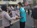 Kapolres Tanjung Perak Pimpin Apel Pagi, Berikan Piagam Penghargaan & Vitamin