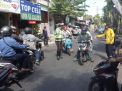 Polsek Asemrowo Laksanakan Operasi Penertiban Masker Pagi Hari Bersama Linmas & Satpol PP