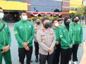 Kapolda Jatim Selaku Ketua Umum Pengurus Provinsi PBVSI Jatim Melepas Kontingen Voli PON XX 2021 Papua
