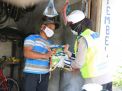 Berikan Masker dan Sembako di Bangkalan Sembari Berikan Edukasi 5M
