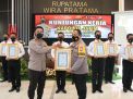 Kapolresta Banyuwangi Sabet Dua Penghargaan Dari Kapolda Jatim