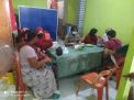 BERBONDONG-BONDONG WARGA TAMBAK ASRI MENDATANGI HOME CARE VAKSIN POLSEK KREMBANGAN