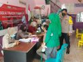 BERBONDONG-BONDONG WARGA TAMBAK MAYOR,  MENGIKUTI HOME CARE VAKSIN DI BALAI RW YANG DI ADAKAN POLSEK ASEMROWO