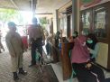 Polsek Pabean Cantikan Kawal Vaksinasi di Kantor Kelurahan Perak Timur
