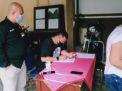 Polsek Pabean Cantikan Lakukan Pengamanan Home Care Vaksin Di Tambak Deres