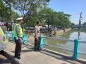 Polsek Pabean Cantikan Lakukan Pengecekan Debit Air, Waspada Tanda-Tanda Terjadinya Banjir