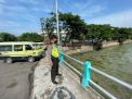 Polsek Pabean Cantikan Pantau Debit Air Sungai Kalimas, Waspada Terjadi Bencana Banjir
