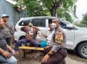 Personil Polsek Pabean Cantikan Berikan Sosialisasi Mengenai PMK Kepada Warga Jalan Teluk Bone