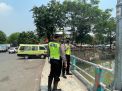 Polsek Pabean Cantikan Rutin Cek Ketiggian Air Sungai, Waspada Adanya Potensi Banjir