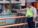 Polsek Krembangan Laksanakan Cek Debit Air Sungai, Situasi Terpantau Dalam Batas Normal