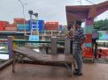 Polsek Asemrowo Lakukan Pengecekan Debit Pintu Air Sungai, Terpantau Dalam Kondisi Normal