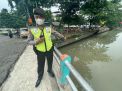Polsek Pabean Cantikan Rutin Cek Debit Air Sungai, Waspada Bencana Banjir