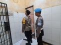 Kapolsek Asemrowo Lakukan Pemeriksaan Tahanan Antisipasi Masuknya Barang Terlarang