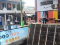 Personil Polsek Krembangan Cek Debit Air Sungai Tanjung Sadari, Waspada Adanya Kenaikan
