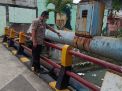 Polsek Krembangan Pantau Ketinggian Pompa Air Tanjung Sadari, Dilaporkan Dalam Batas Normal