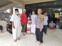 Bhabinkamtibmas Kelurahan Asemrowo Laksanakan Sholat Jumat, Sekaligus Silaturahmi Dengan Pengurus Masjid