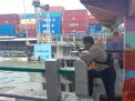 Polsek Asemrowo Cek Ketinggian Debit Pompa Air Balong Terpantau Dalam Batas Normal