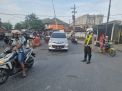 Pengaturan Lalu Lintas Sore Dilaksanakan Polsek Asemrowo Cegah Kemacetan