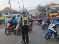 Polsek Asemrowo Laksanakan Pengaturan Lalu Lintas Antisipasi Adanya Kemacetan