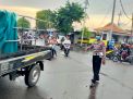Polsek Asemrowo Pantau Arus Lalu Lintas Sore di Tambak Mayor, Situasi Aman Terkendali