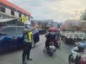 Polsek Asemrowo Laksanakan Pengaturan Lalu Lintas Tambak Mayor, Antisipasi Kemacetan