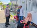 Bhabinkamtibmas Takal Kedinding Sambang Warga Sampaikan Himbauan Pengamanan Kampung