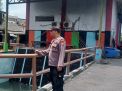 Polsek Krembangan Laksanakan Pengecekan Debit Air Sungai, Waspada Potensi Banjir
