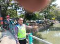 Polsek Pabean Cantikan Cek Ketinggian Debit Air Sungai Kalimas, Antisipasi Adanya Kenaikan