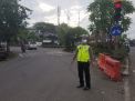 Polsek Krembangan Laksanakan Pengaturan Lalu Lintas Pagi Cegah Kemacetan
